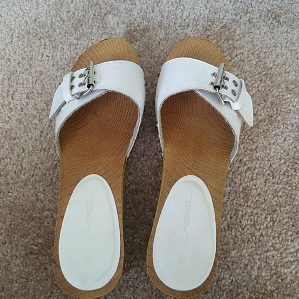 Shoe